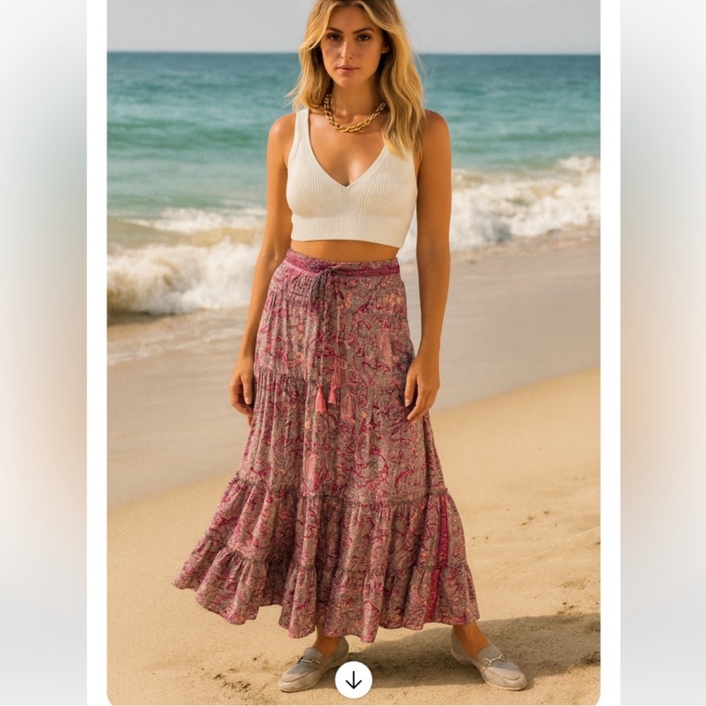 BOHO Maxi Floral Paisley Tired silk skirt sz S\M STUNNING! Price firm!